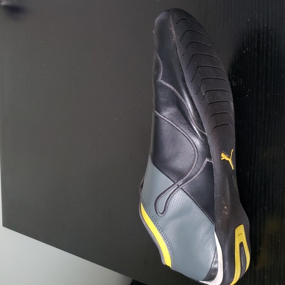 Puma Ferrari driving shoes sz.9 Pre-owned. Gray & black. good condition - Picture 5 of 12